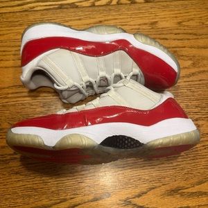 Jordan 11 low Cherry